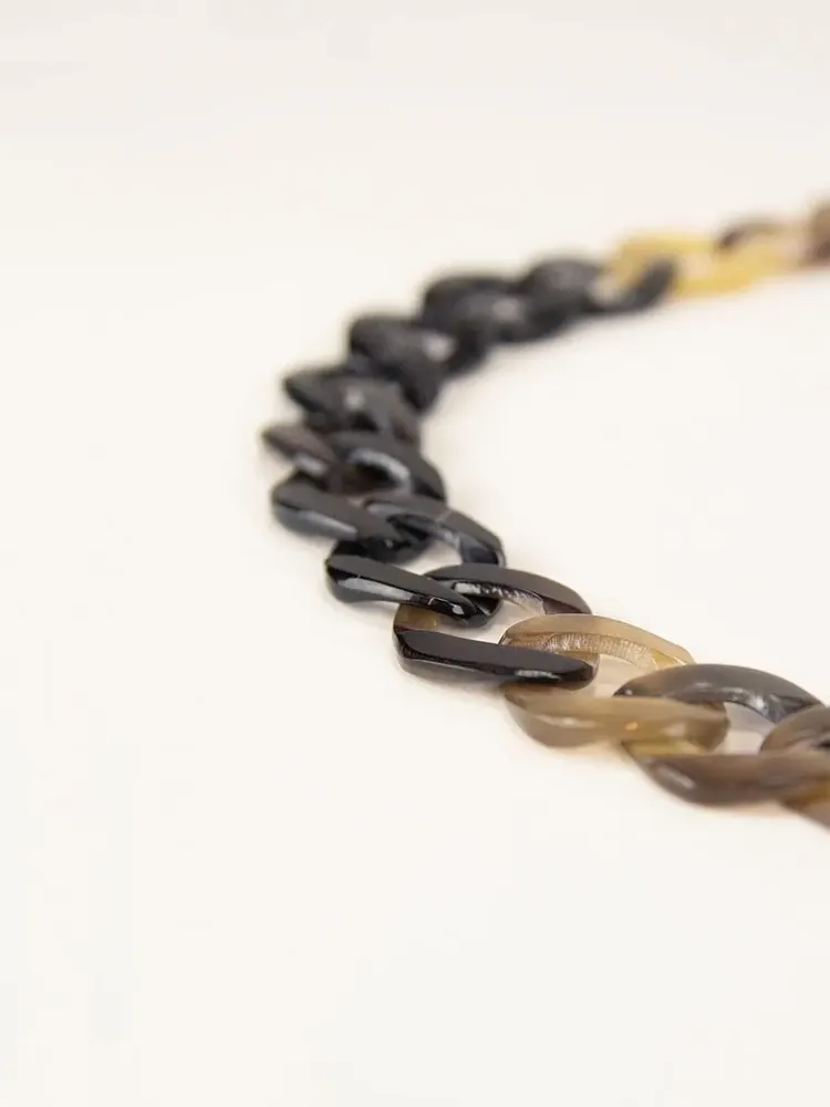 Jewelry - Necklace, fine scales, in hoof - L INDOCHINEUR X RIVÊT