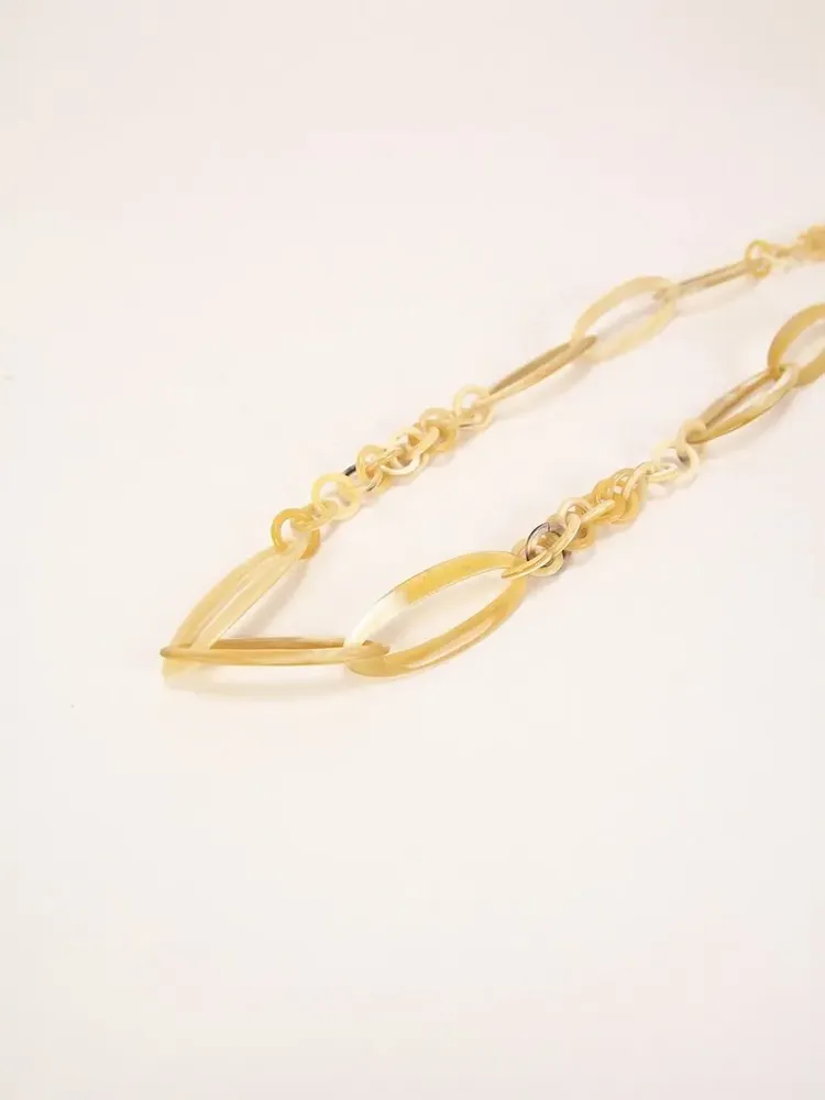 Bijoux - Sautoir anneaux fins ronds et ovales en corne blonde - L INDOCHINEUR X RIVÊT