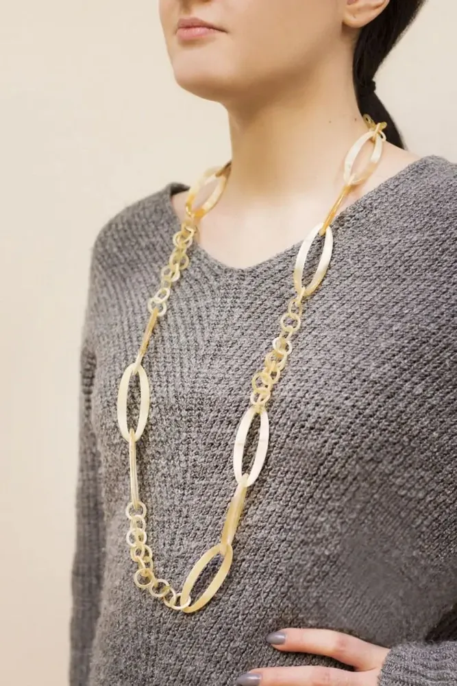 Bijoux - Sautoir anneaux fins ronds et ovales en corne blonde - L INDOCHINEUR X RIVÊT