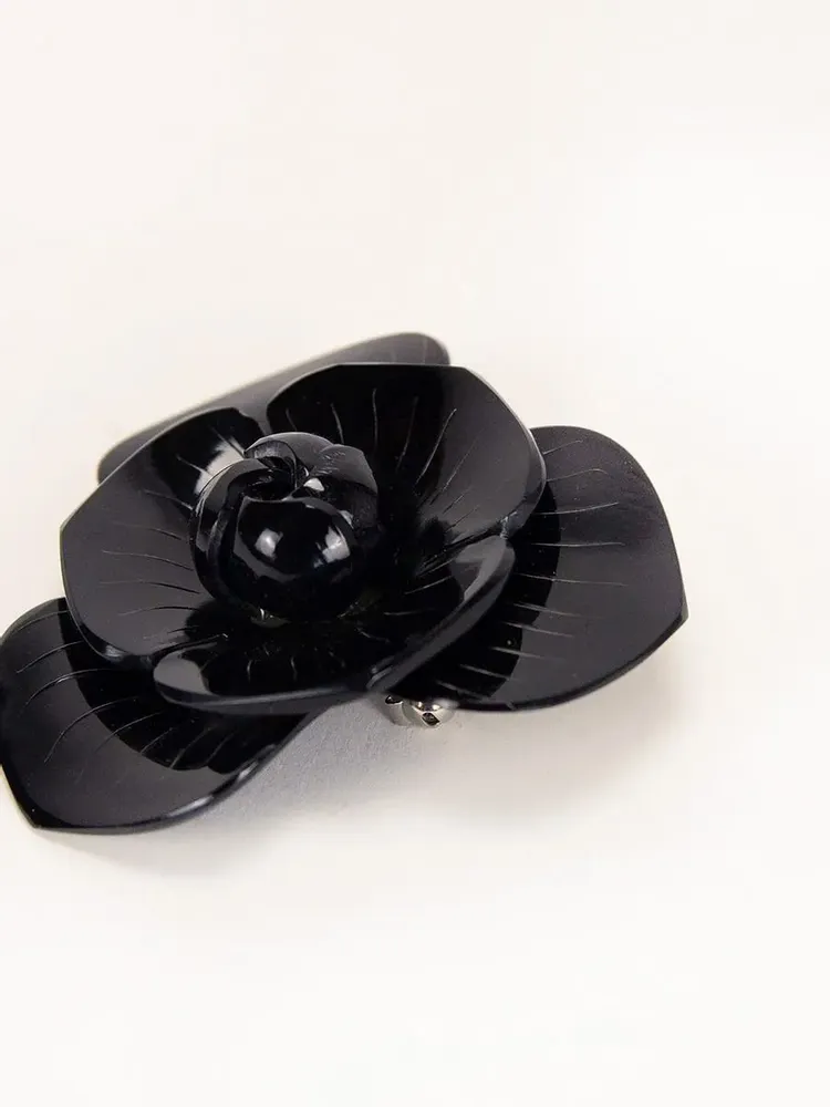 Broches - Broche fleur en corne noire unie - L INDOCHINEUR X RIVÊT