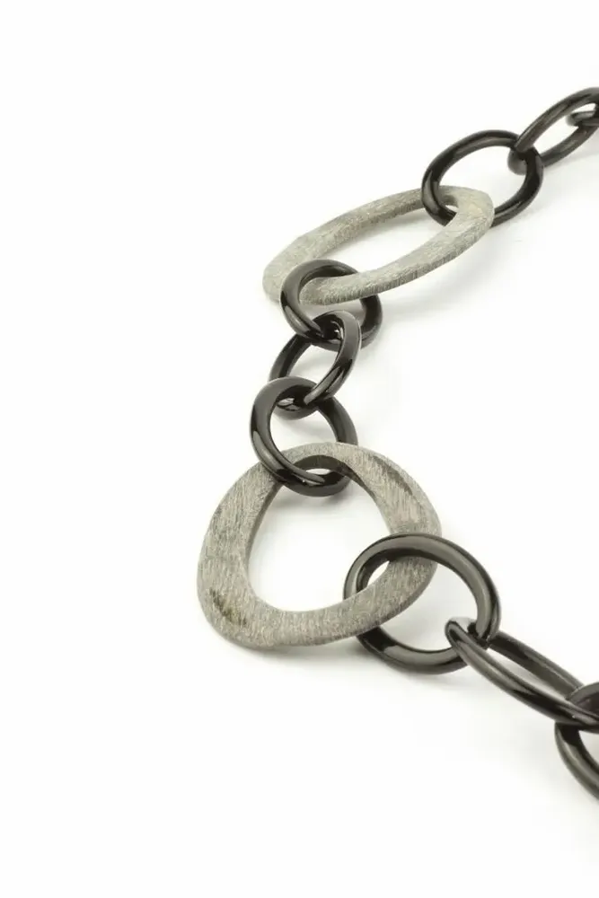 Bijoux - Sautoir anneaux éuf en corne noire rÃ¢pée - L INDOCHINEUR X RIVÊT