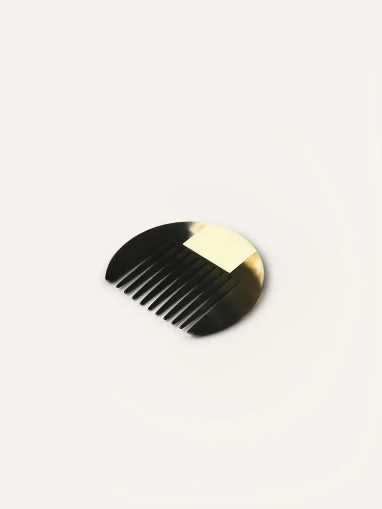 Hair accessories - Afro comb, marbled black horn, ivory line lacquer - L INDOCHINEUR X RIVÊT