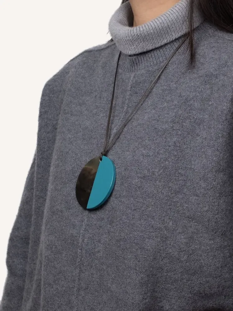Jewelry - Disc pendant in turquoise blue lacquer - L INDOCHINEUR X RIVÊT
