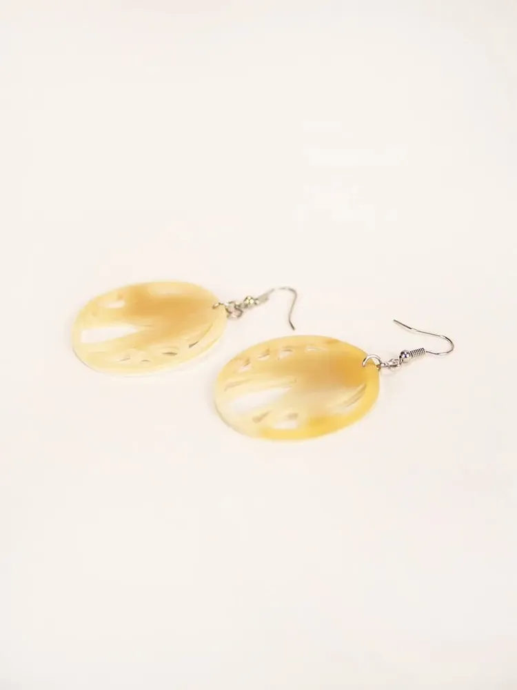 Jewelry - Cat earrings in blond horn - Hooks - Marbled blond horn - L INDOCHINEUR X RIVÊT