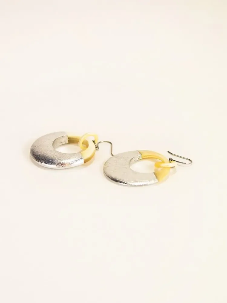 Jewelry - Round earrings in blond horn and gold lacquer, Japanese clip - L INDOCHINEUR X RIVÊT