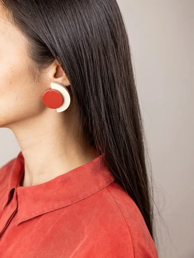 Jewelry - Terrace clip-on earrings in blond horn and orange lacquer - Green - L INDOCHINEUR X RIVÊT