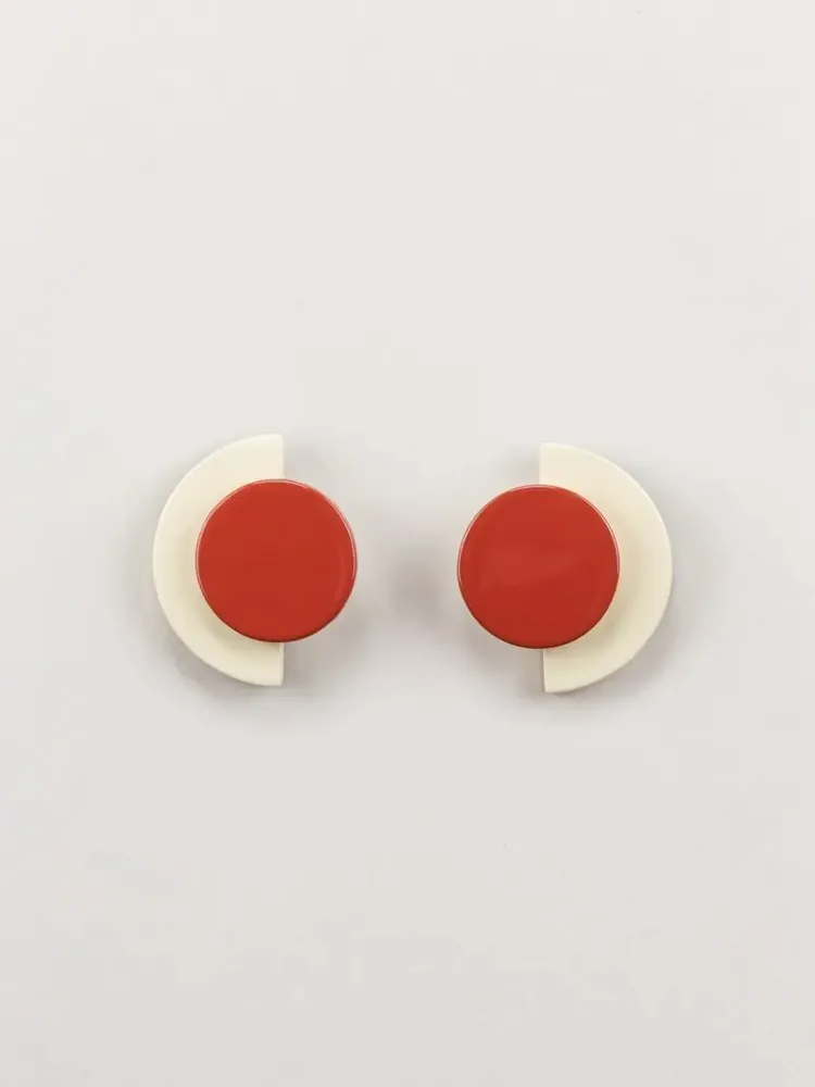 Bijoux - Boucles d'oreilles à clips Terrasse en corne blonde et laque - Beige - L INDOCHINEUR X RIVÊT