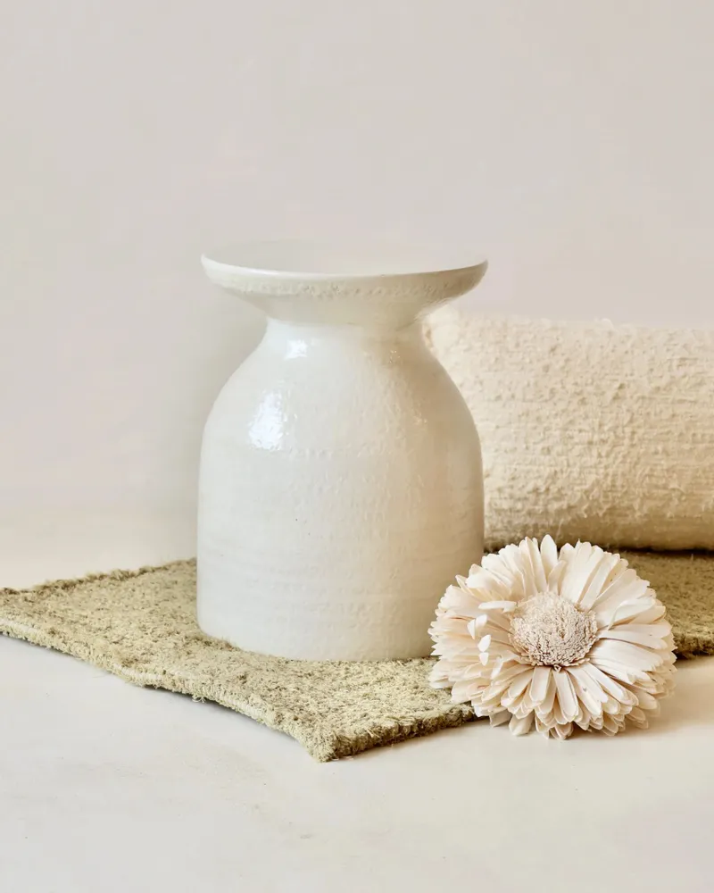 Night tables - CALLA - Ceramic side table – Calcaire - MASAME