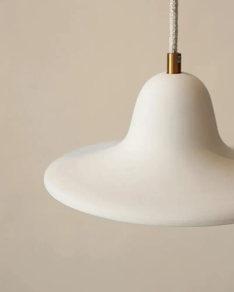 Hanging lights - Gigaro M - Raw ceramic pendant light Ø23 cm – Chaux Blanche - MASAME