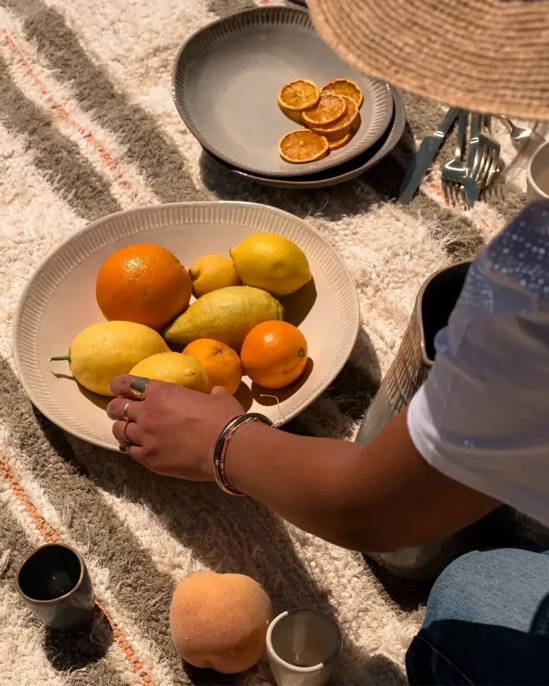 Platter and bowls - GAUDINA - Large stoneware serving dish – Dune - MASAME