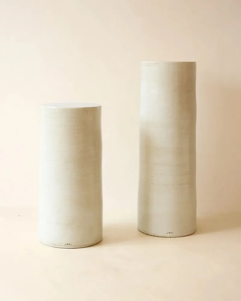 Tables de nuit - ROUCAS - Table d'Appoint Céramique – L - Ø33 H68 cm – Calcaire - MASAME