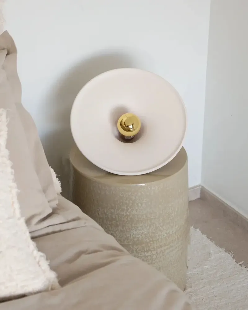 Wall lamps - Gigaro L - Raw ceramic portable lamp Ø30 cm – Chaux Blanche - MASAME