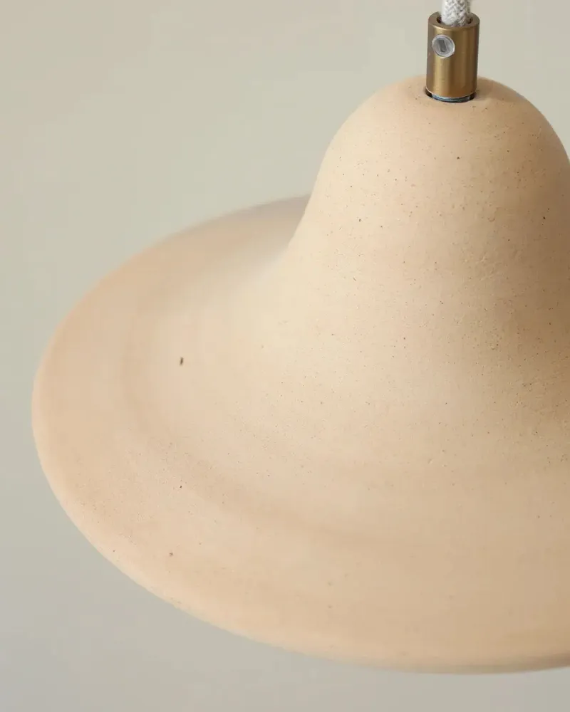 Hanging lights - Gigaro M - Raw ceramic pendant light Ø23 cm – Terracotta - MASAME