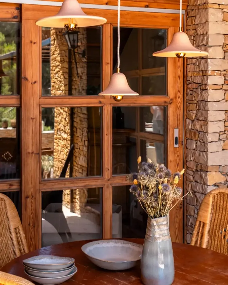 Hanging lights - Gigaro M - Raw ceramic pendant light Ø23 cm – Terracotta - MASAME