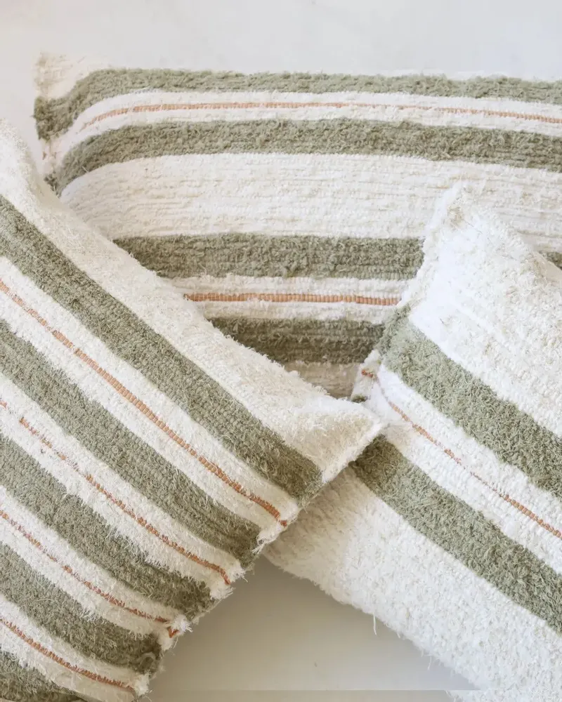 Coussins - TETOUAN - Coussin 100% coton rayé Chanvre et Melon – Rectangle 45×70 - MASAME