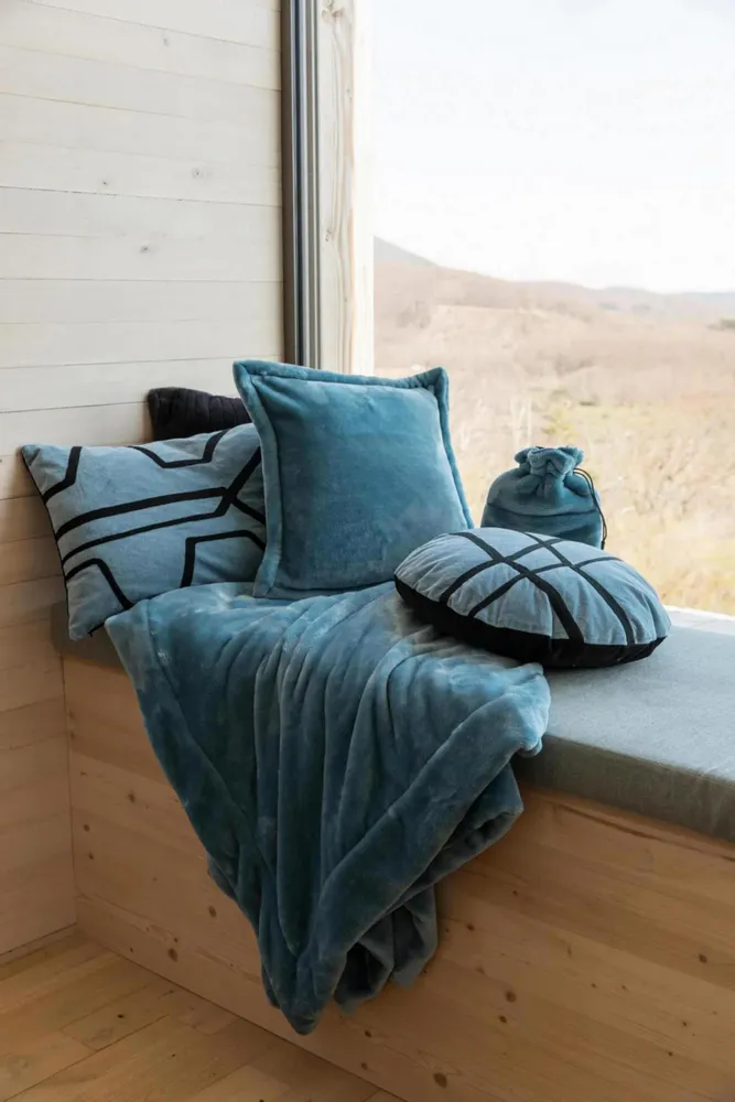 Coussins - Coussin Fara brodé Quartz 40 x 65 - MAISON VIVARAISE - SDE VIVARAISE WINKLER