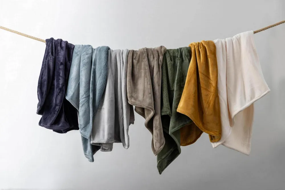 Bed linens - Michka Bed Throw Marine 220 X 240 - MAISON VIVARAISE - SDE VIVARAISE WINKLER