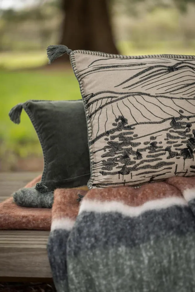 Coussins textile - Coussin brodé Dusko Thym 40 x 65 - MAISON VIVARAISE - SDE VIVARAISE WINKLER