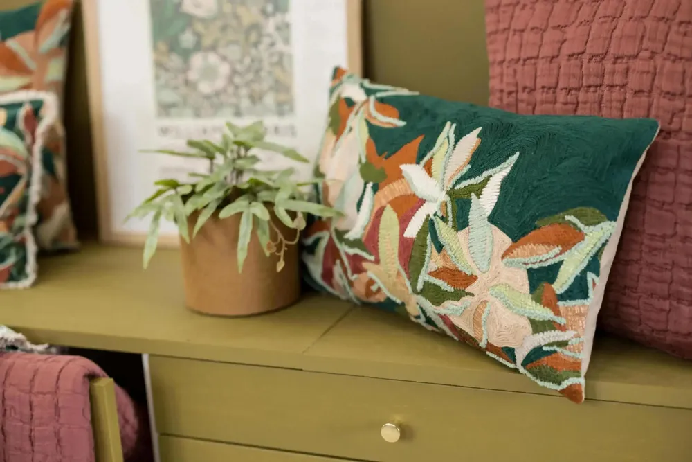 Coussins - Coussin brodé Alina Pétrole 45 x 45 - MAISON VIVARAISE - SDE VIVARAISE WINKLER