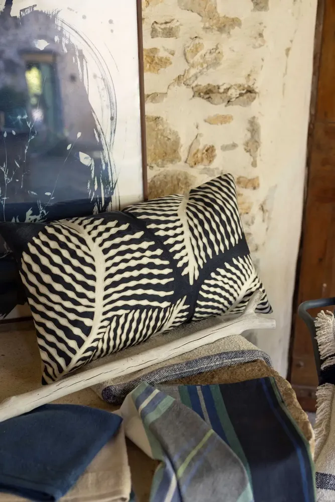 Cushions - Embroidered Cushion Flora Marine 30 X 50 - MAISON VIVARAISE - SDE VIVARAISE WINKLER