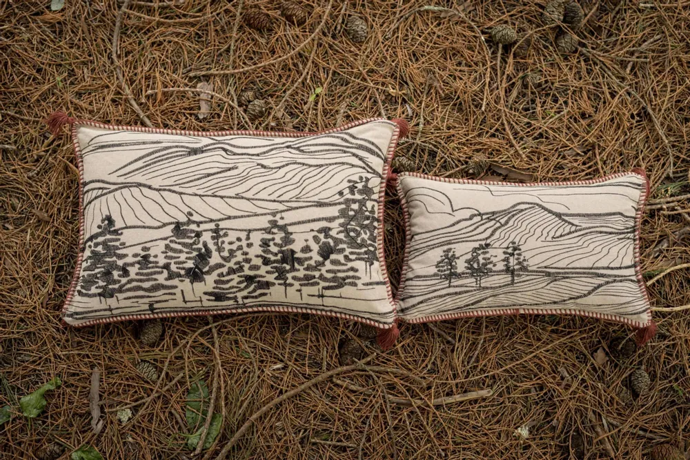 Coussins - Coussin brodé Dusko Sienne 40 x 65 - MAISON VIVARAISE - SDE VIVARAISE WINKLER