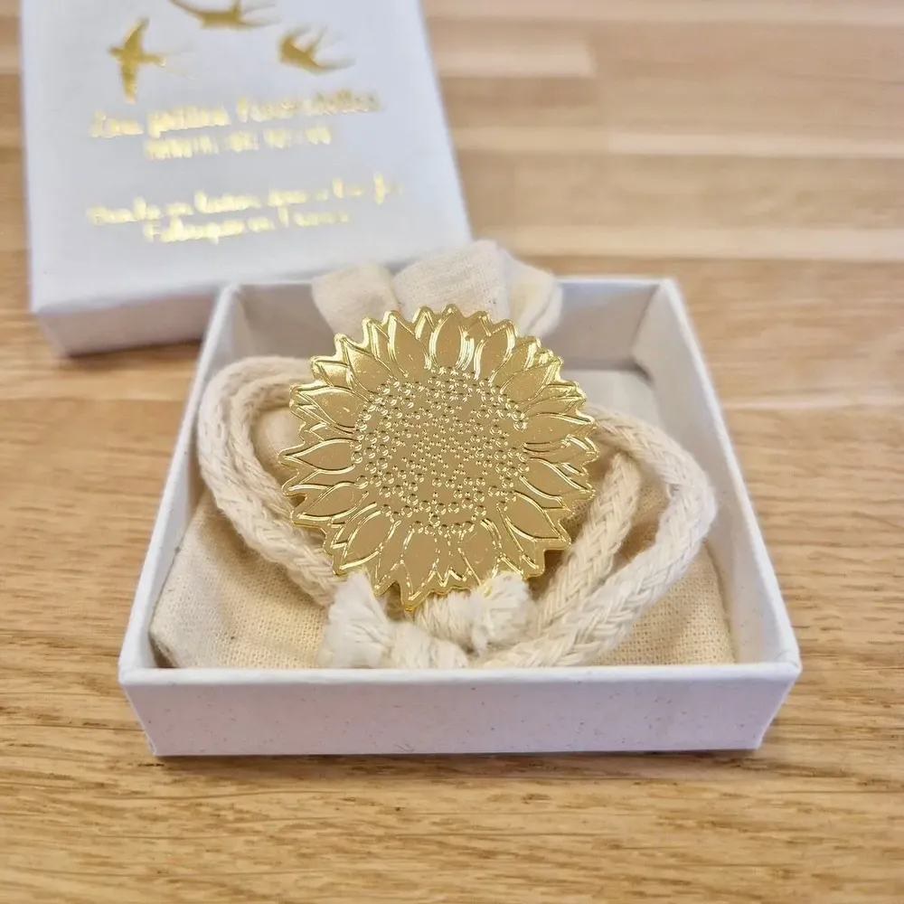 Broche laiton doré - Tournesol - LES PETITES HIRONDELLES