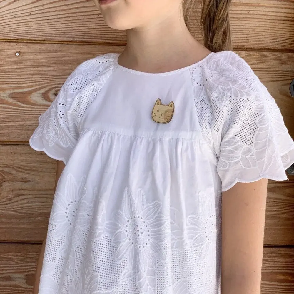 Broche en bois - Chat moustaches - LES PETITES HIRONDELLES