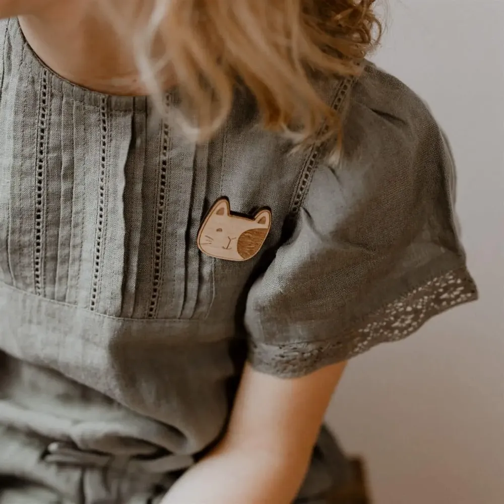 Broche en bois - Chat moustaches - LES PETITES HIRONDELLES