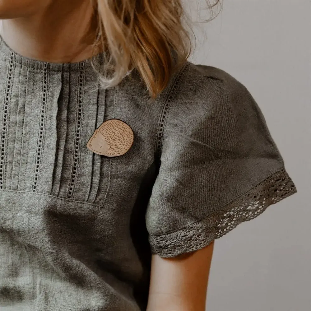 Broche en bois - Hérisson - LES PETITES HIRONDELLES