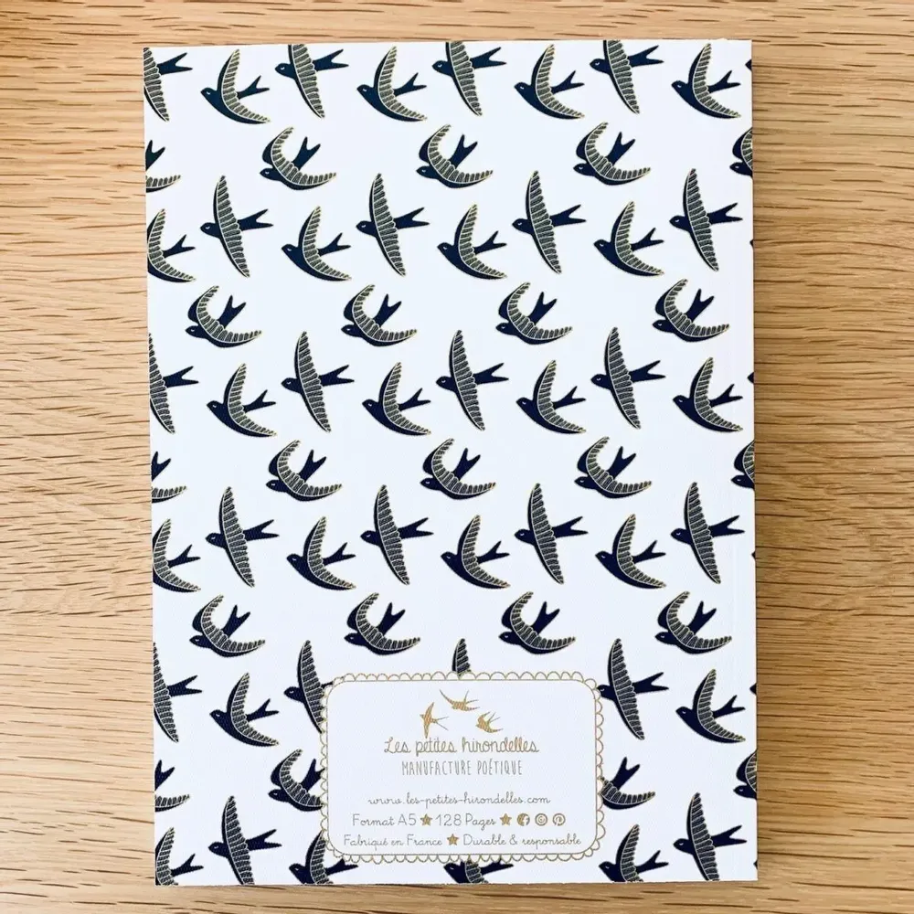Papeterie bureau - Carnet en papier A5 - Pages blanches - Les hirondelles en vol - Ciel blanc - LES PETITES HIRONDELLES
