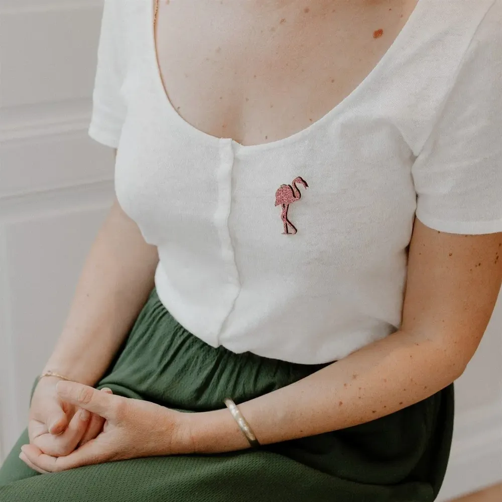 Pin's feutrine pailletée - Flamant rose - LES PETITES HIRONDELLES
