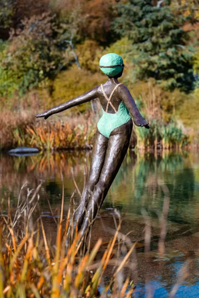Outdoor pools - Nell - DAWN CONN SCULPTURE