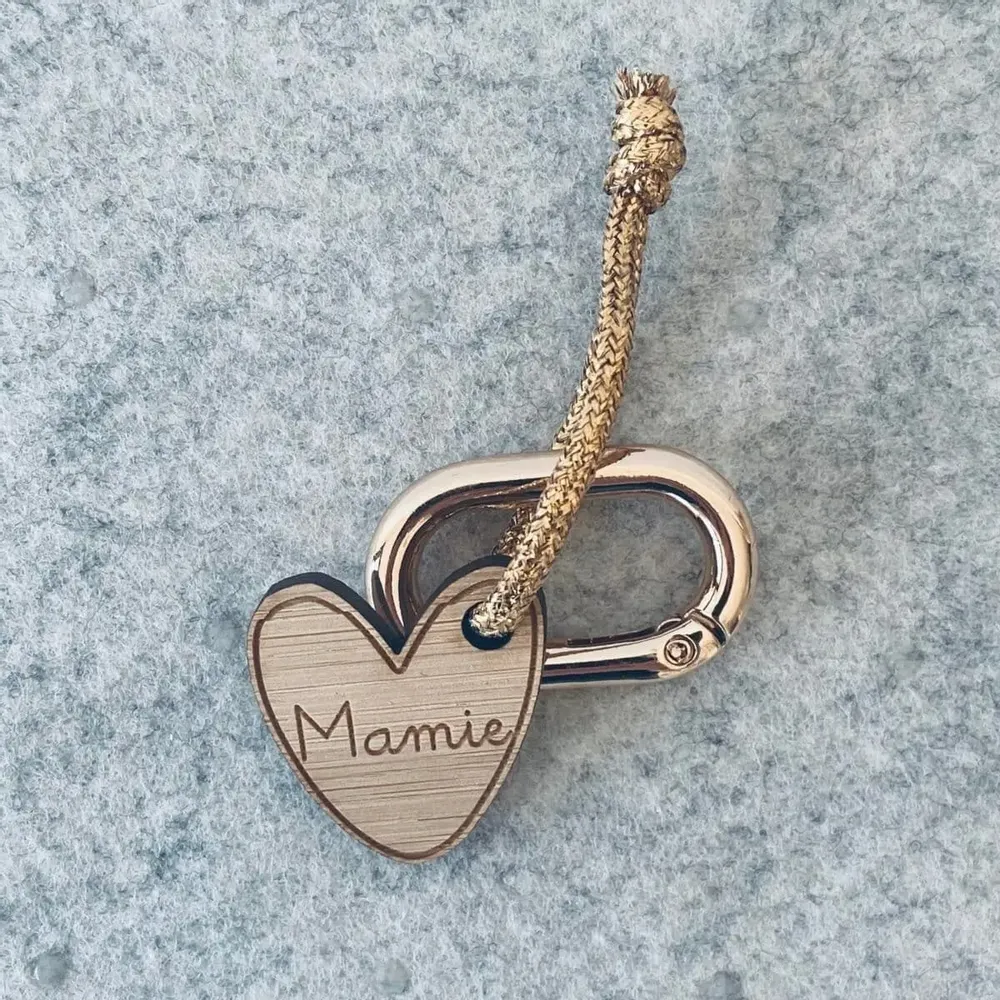 Cadeaux - Porte-clés en bois - Cœur Mamie - LES PETITES HIRONDELLES