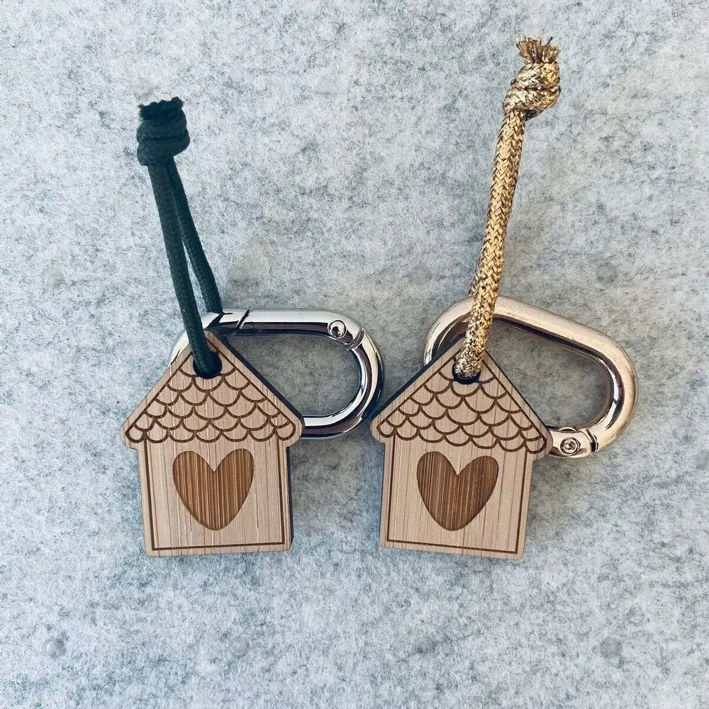 Cadeaux - porte-cles-en-bois-maison - LES PETITES HIRONDELLES