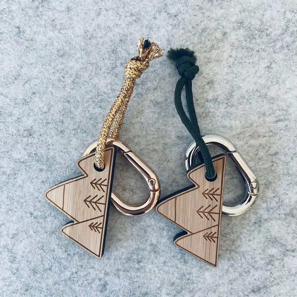 Cadeaux - porte-cles-en-bois-montagne - LES PETITES HIRONDELLES