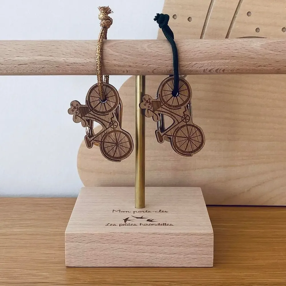 Cadeaux - porte-cles-en-bois-velo-bucolique - LES PETITES HIRONDELLES