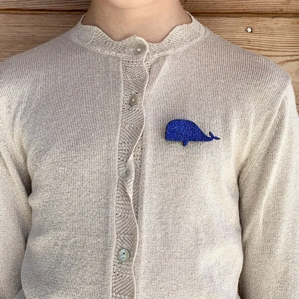 Broches - broche-feutrine-pailletee-baleine - LES PETITES HIRONDELLES