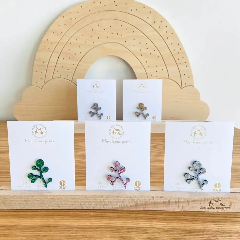 Broches - pin-s-feutrine-pailletee-branche-de-gui - LES PETITES HIRONDELLES