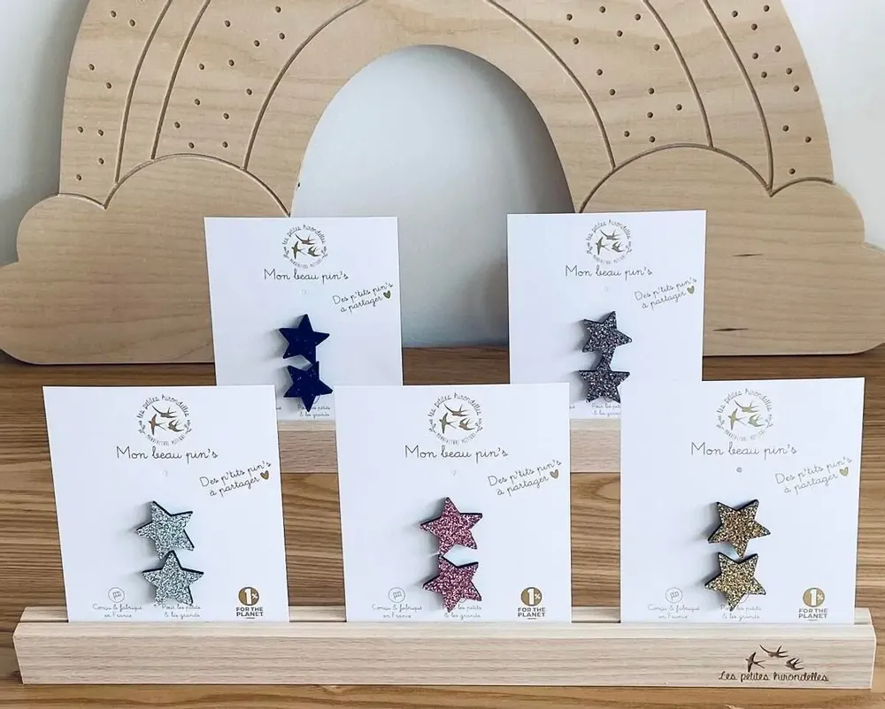 Broches - pin-s-feutrine-pailletee-etoile-a-partager - LES PETITES HIRONDELLES