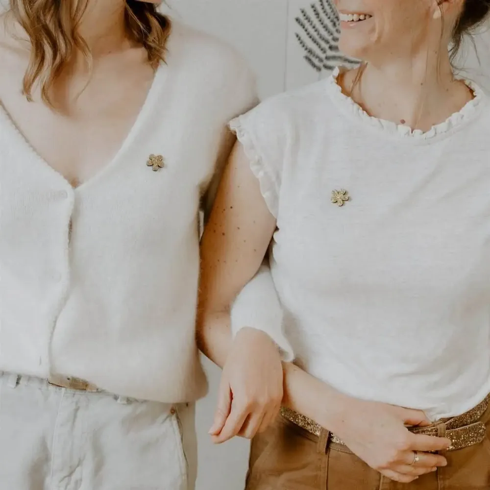 Broches - pin-s-feutrine-pailletee-fleur-a-partager - LES PETITES HIRONDELLES