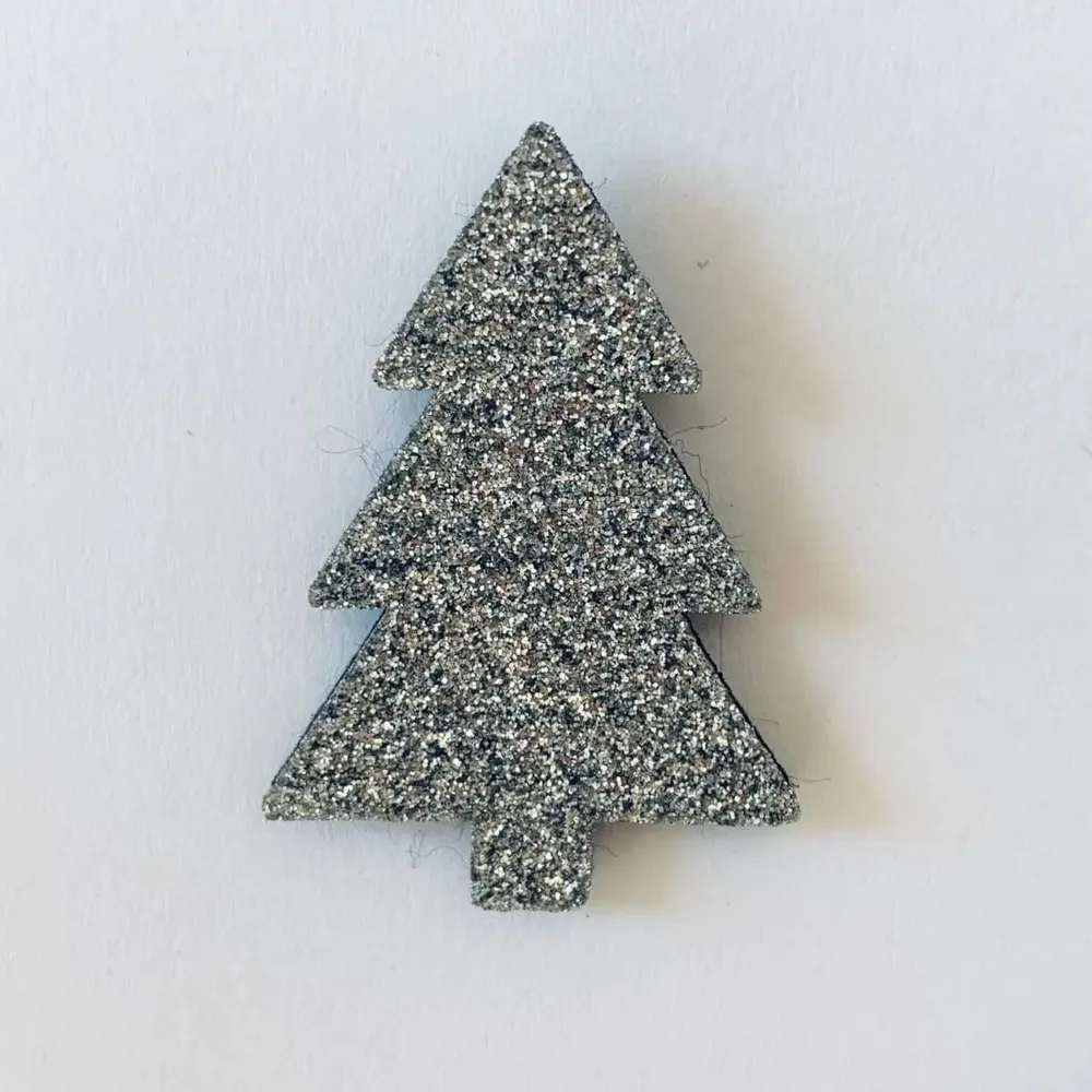 Broches - pin-s-feutrine-pailletee-sapin-plein - LES PETITES HIRONDELLES