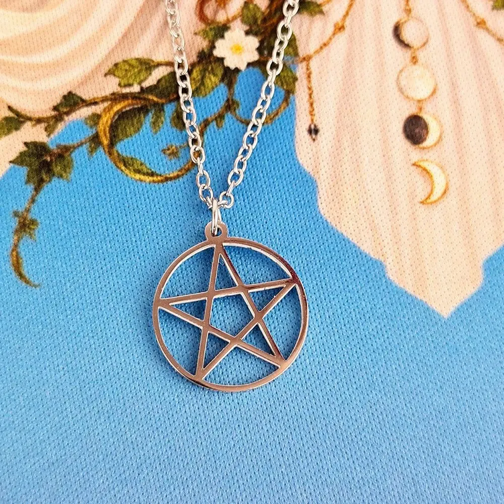 Jewelry - Pentacle necklace (small size) - MANDALASHOP