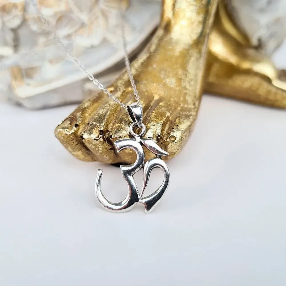 Jewelry - Silver Om pendant - MANDALASHOP