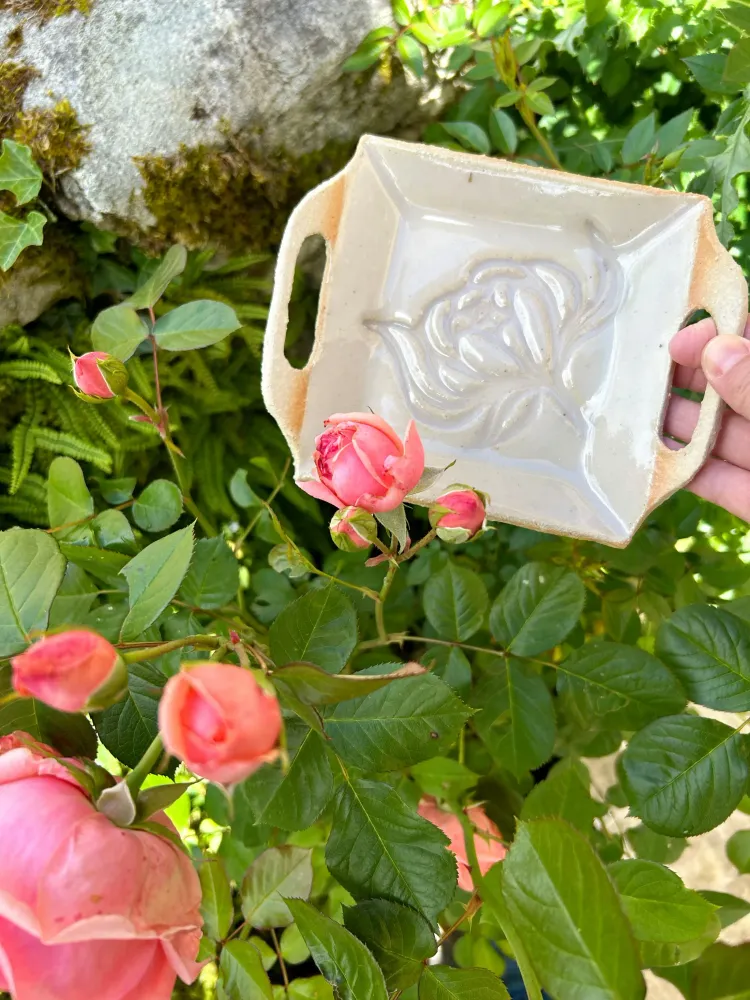 Decorative objects - Peony tray with handles - LES MONDES DE MA