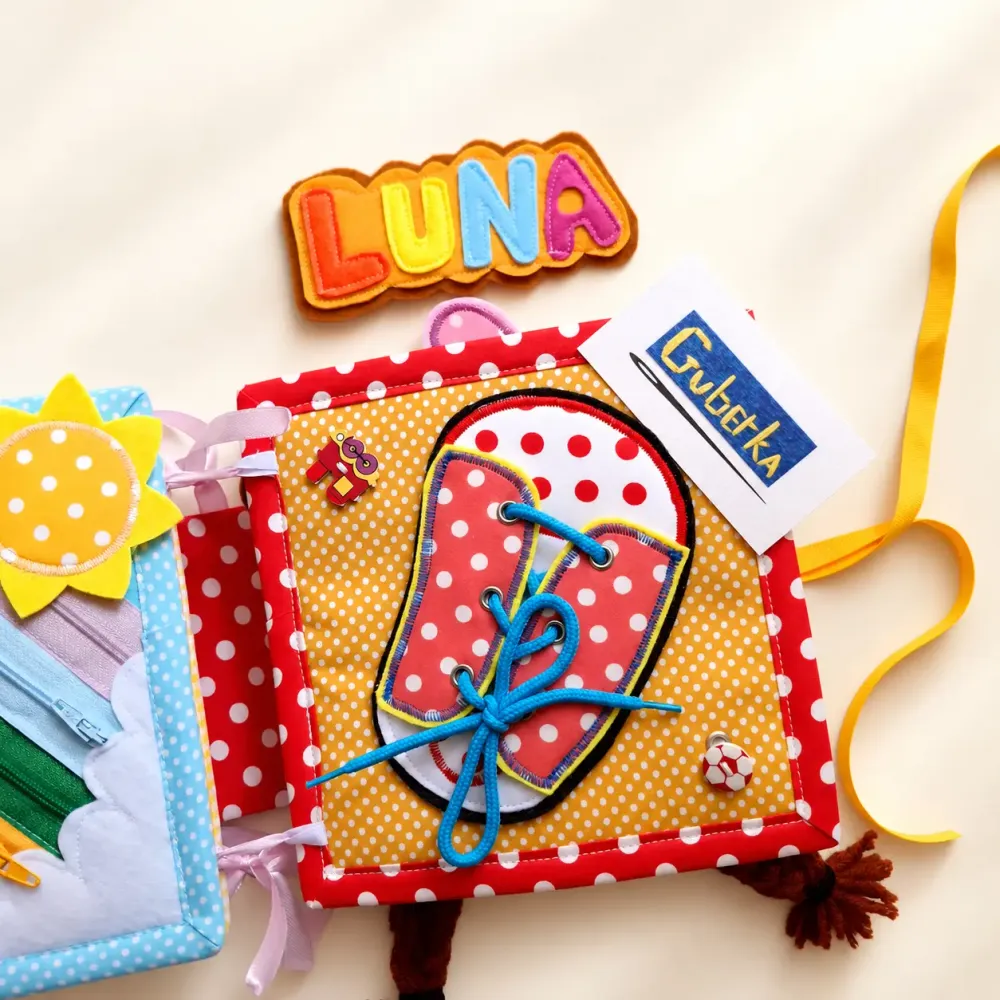 Jouets enfants - Busy Book sur mesure – Livre d’activités en tissu personnalisé - GUBERKA