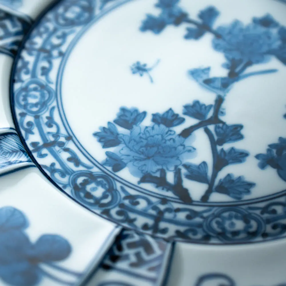 Assiettes au quotidien - Pétales, arabesques et oiseau aux pivoines - MUSUBI KILN
