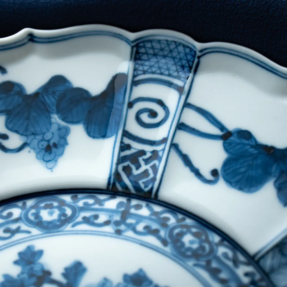Assiettes au quotidien - Pétales, arabesques et oiseau aux pivoines - MUSUBI KILN