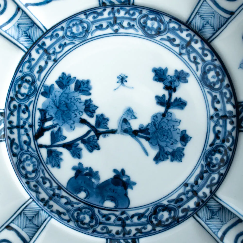 Assiettes au quotidien - Pétales, arabesques et oiseau aux pivoines - MUSUBI KILN