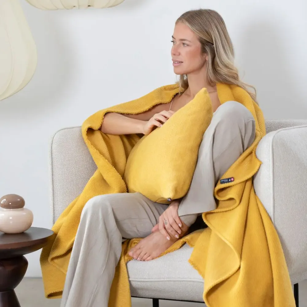 Throw blankets - recycling CORDI cotton plaid with coordinated cushions - DAVID FUSSENEGGER