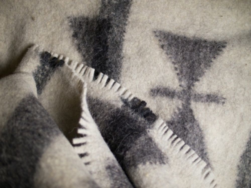 Contemporary carpets - Radhi rugs - STITCH BY STITCH